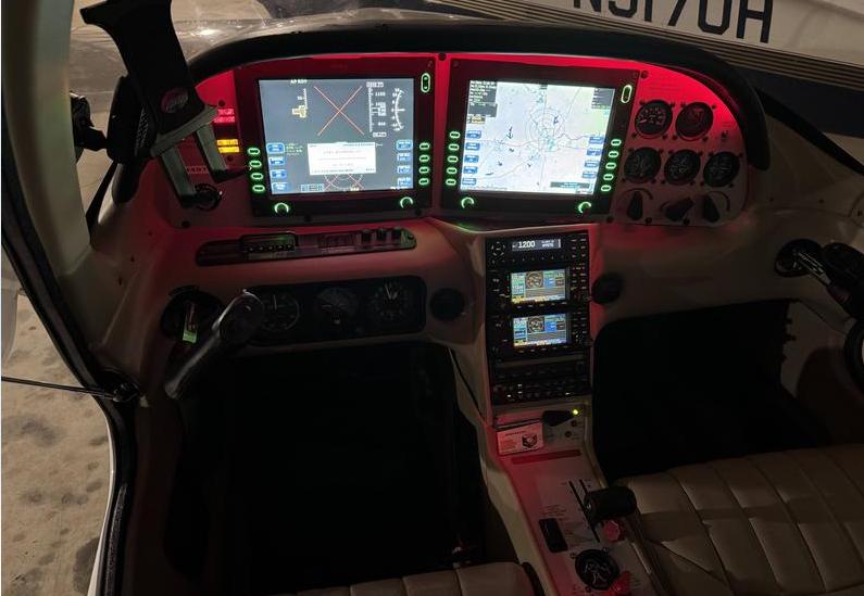 2004 G2 Cirrus SR20 Photo 3