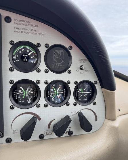 2004 G2 Cirrus SR20 Photo 2