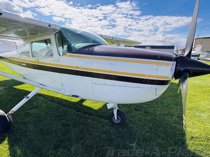1981 CESSNA 182T SKYLANE Photo 4