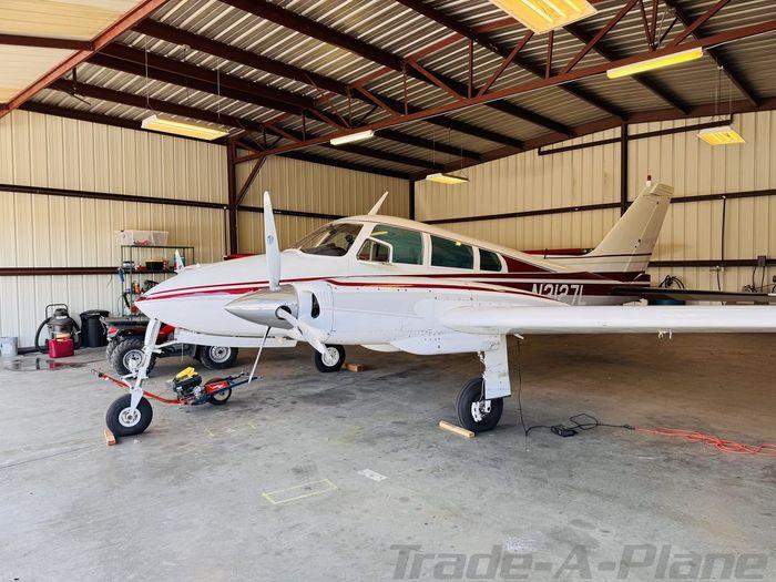 1965 CESSNA 310J Photo 4