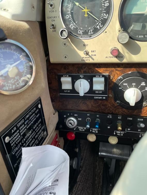 1977 Beech V35B Bonanza Photo 2