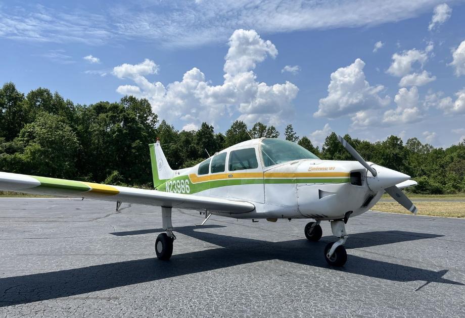 1977 BEECHCRAFT C23 SUNDOWNER 180 Photo 2