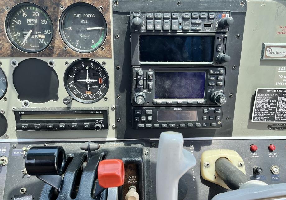 1977 BEECHCRAFT C23 SUNDOWNER 180 Photo 7