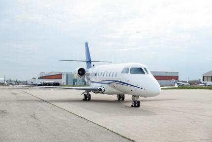2010 Gulfstream G200 Photo 2