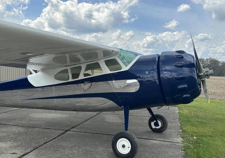 1952 CESSNA 195 Photo 2