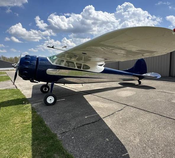 1952 CESSNA 195 Photo 3