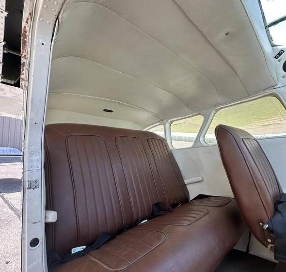 1952 CESSNA 195 Photo 6