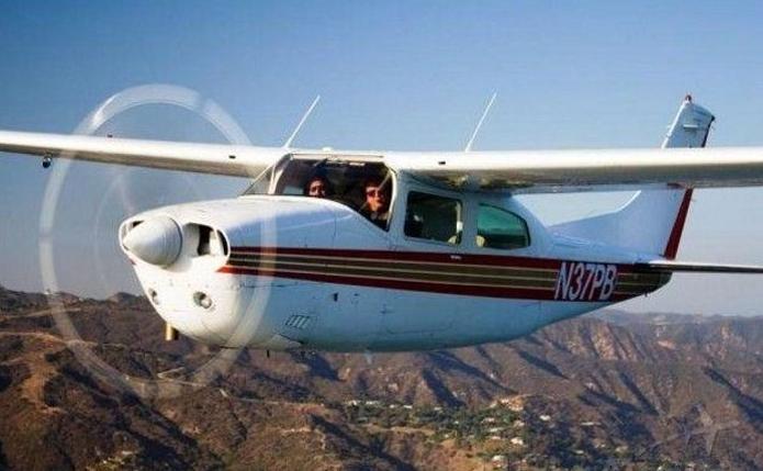 1973 CESSNA T210 Photo 3