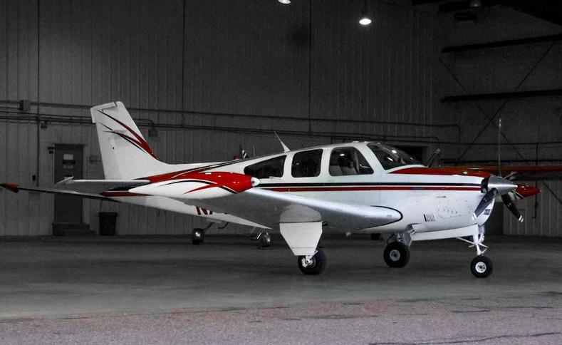 1984 Beech F33A Bonanza Turbo Photo 2