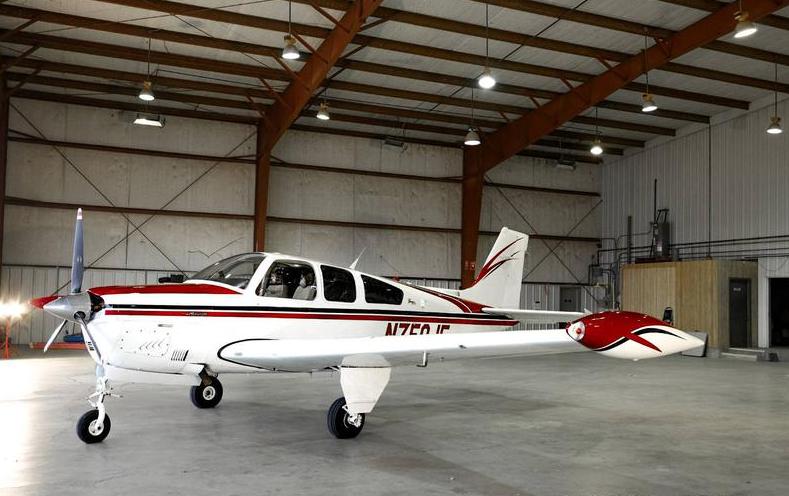 1984 Beech F33A Bonanza Turbo Photo 4