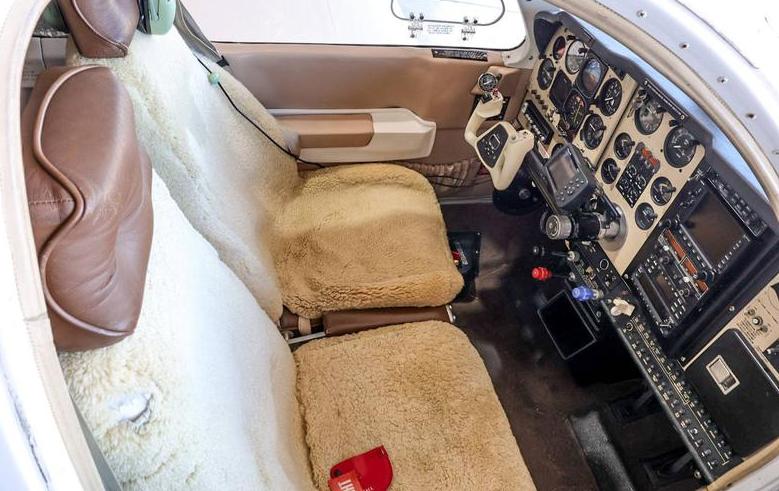 1984 Beech F33A Bonanza Turbo Photo 7