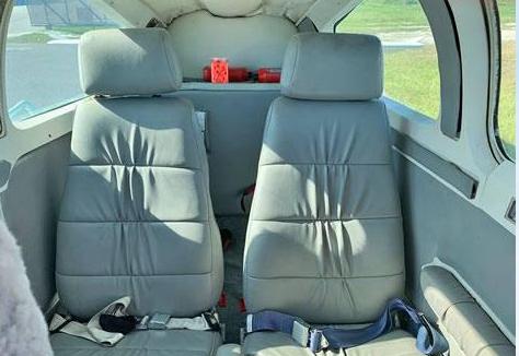 1980 Beech F33A Bonanza Photo 4
