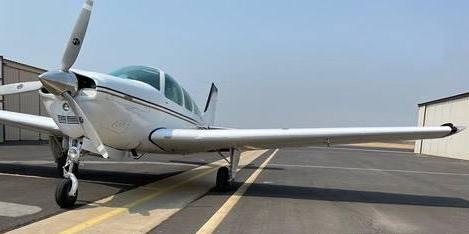 1980 Beech F33A Bonanza Photo 3