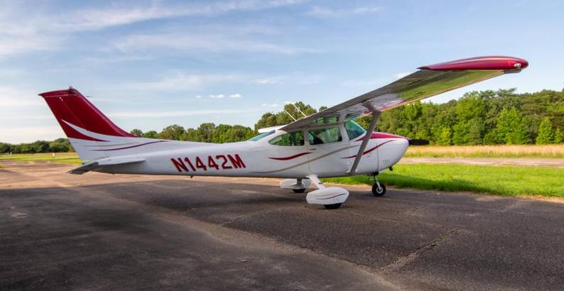 1975 Cessna 182P Photo 4