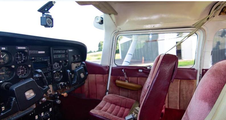 1975 Cessna 182P Photo 5