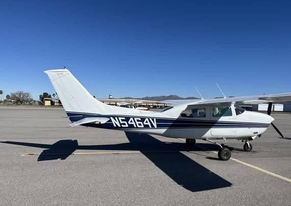 1975 Cessna T210L Photo 2