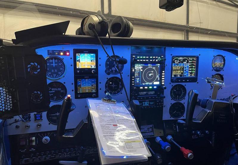 1975 Cessna T210L Photo 3