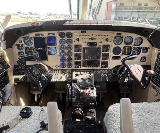 2005 BEECHCRAFT KING AIR C90B Photo 5