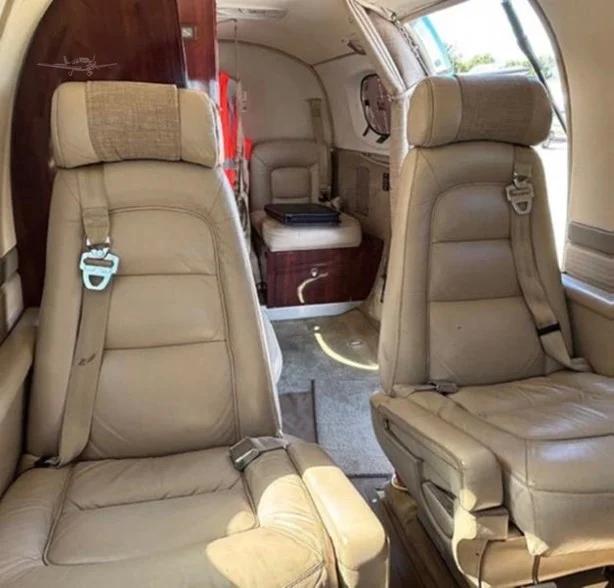 2005 BEECHCRAFT KING AIR C90B Photo 7