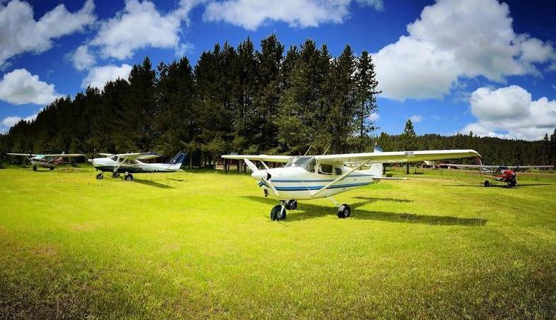 1958 Cessna 175 Photo 7