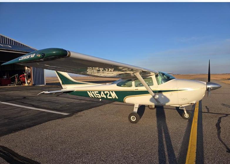 1976 Cessna 182P Photo 3