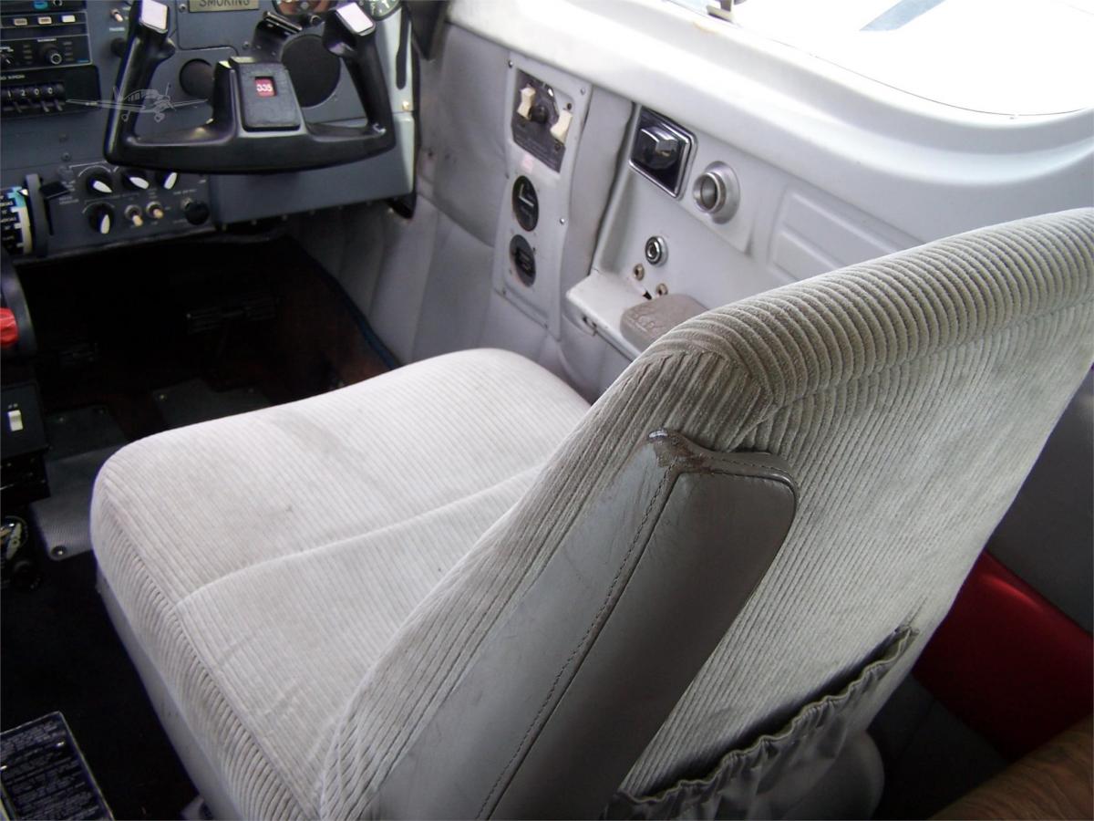 1980 CESSNA 335 Photo 4
