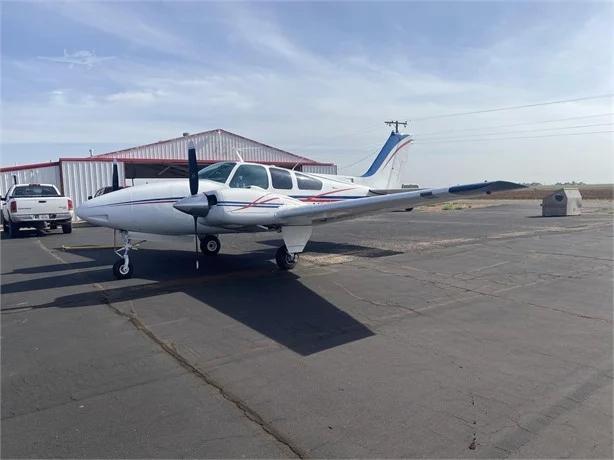 1967 BEECHCRAFT C55 BARON Photo 2