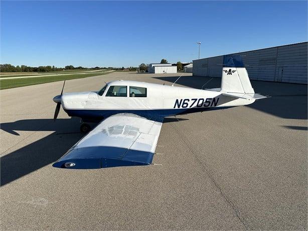 1968 MOONEY M20C Photo 2