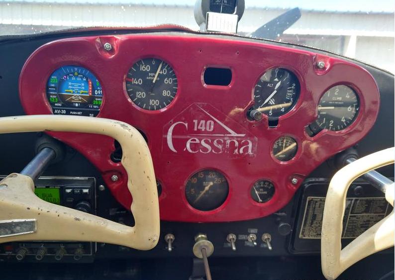 1946 Cessna 140 Photo 3