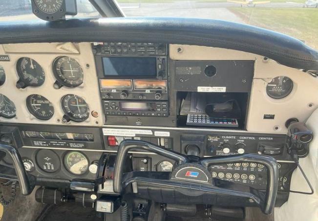 1974 PIPER CHEROKEE 140 Photo 5