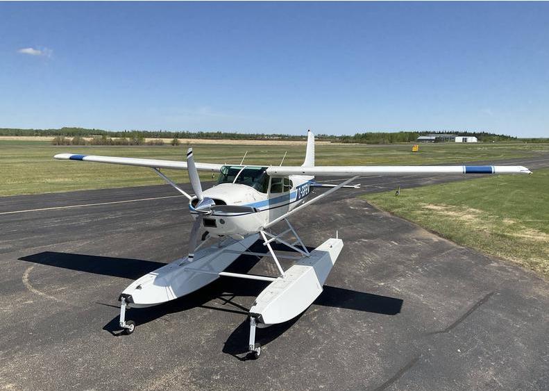 1977 Cessna A185F Amphibian Photo 3