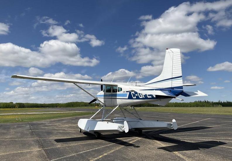 1977 Cessna A185F Amphibian Photo 6