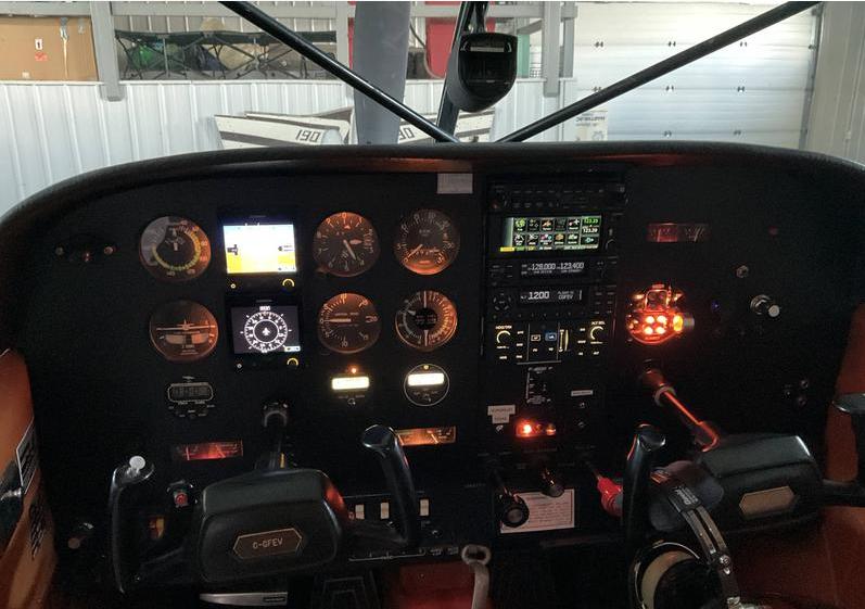 1977 Cessna A185F Amphibian Photo 7