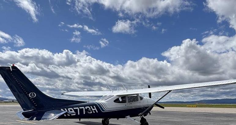 1981 CESSNA 182R Photo 6