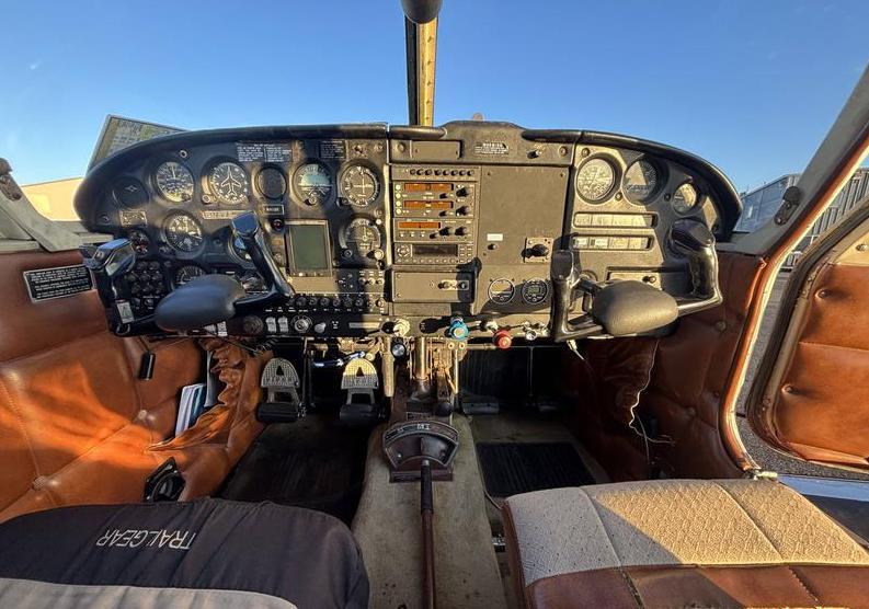 1968 PIPER CHEROKEE 6/300 Photo 6