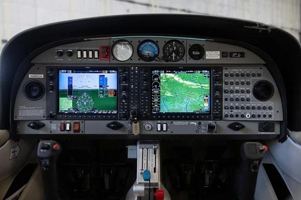 2007 DIAMOND DA40 Photo 4