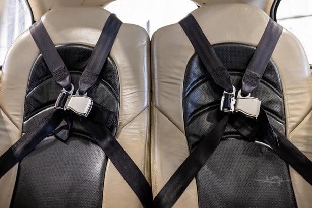 2004 CIRRUS SR22-G2 Photo 6