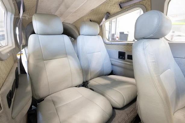 1997 PIPER ARCHER III Photo 6