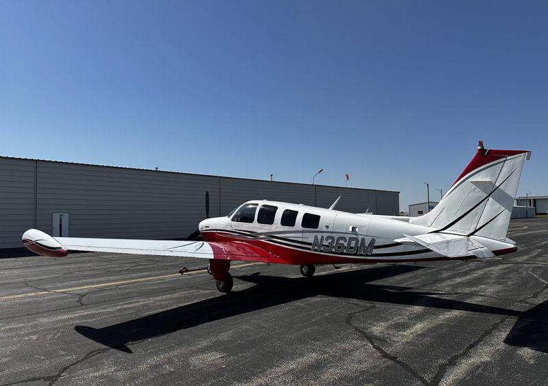 1981 Beech A36 Bonanza Photo 4