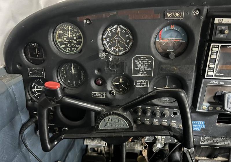 Piper Cherokee  Photo 7