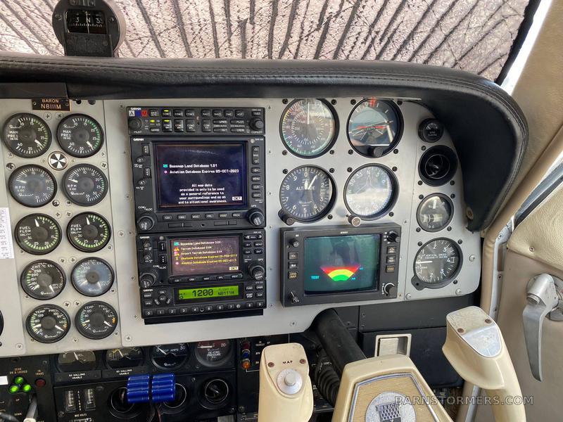 1991 Beech BE58 Baron Photo 3