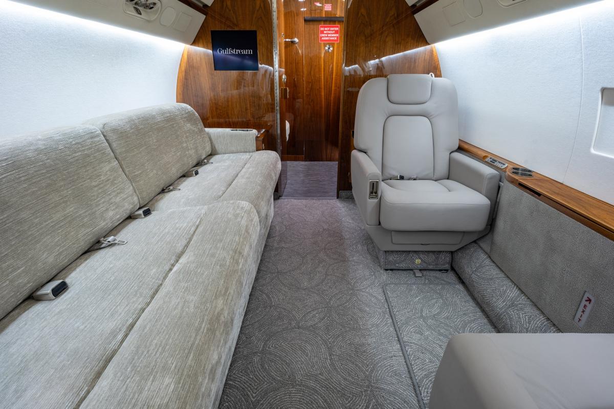 2009 Gulfstream G550 Photo 7