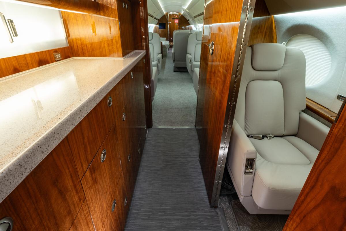 2009 Gulfstream G550 Photo 5