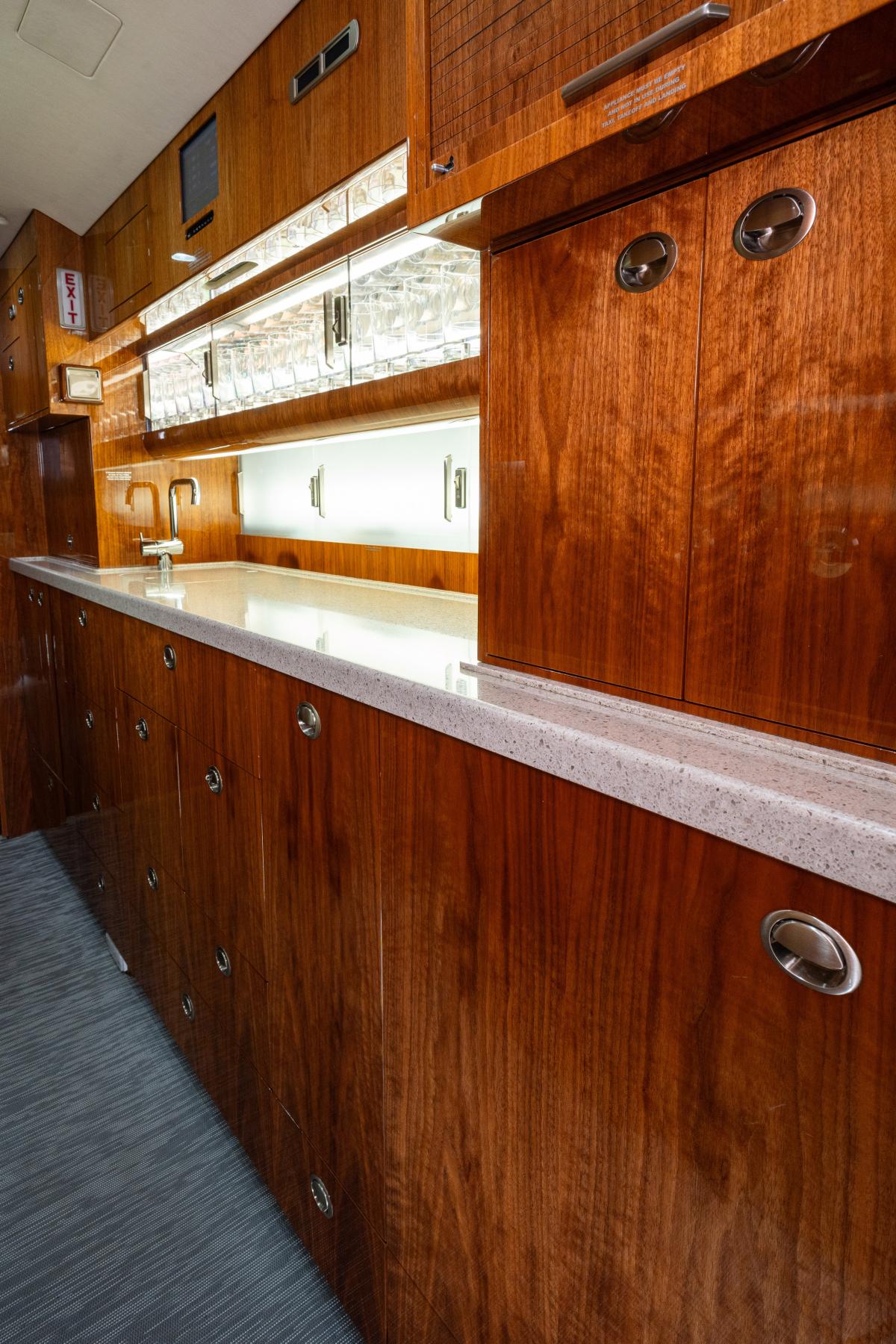 2009 Gulfstream G550 Photo 3
