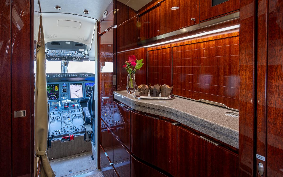 2017 Challenger 650 s/n 6064 Photo 2