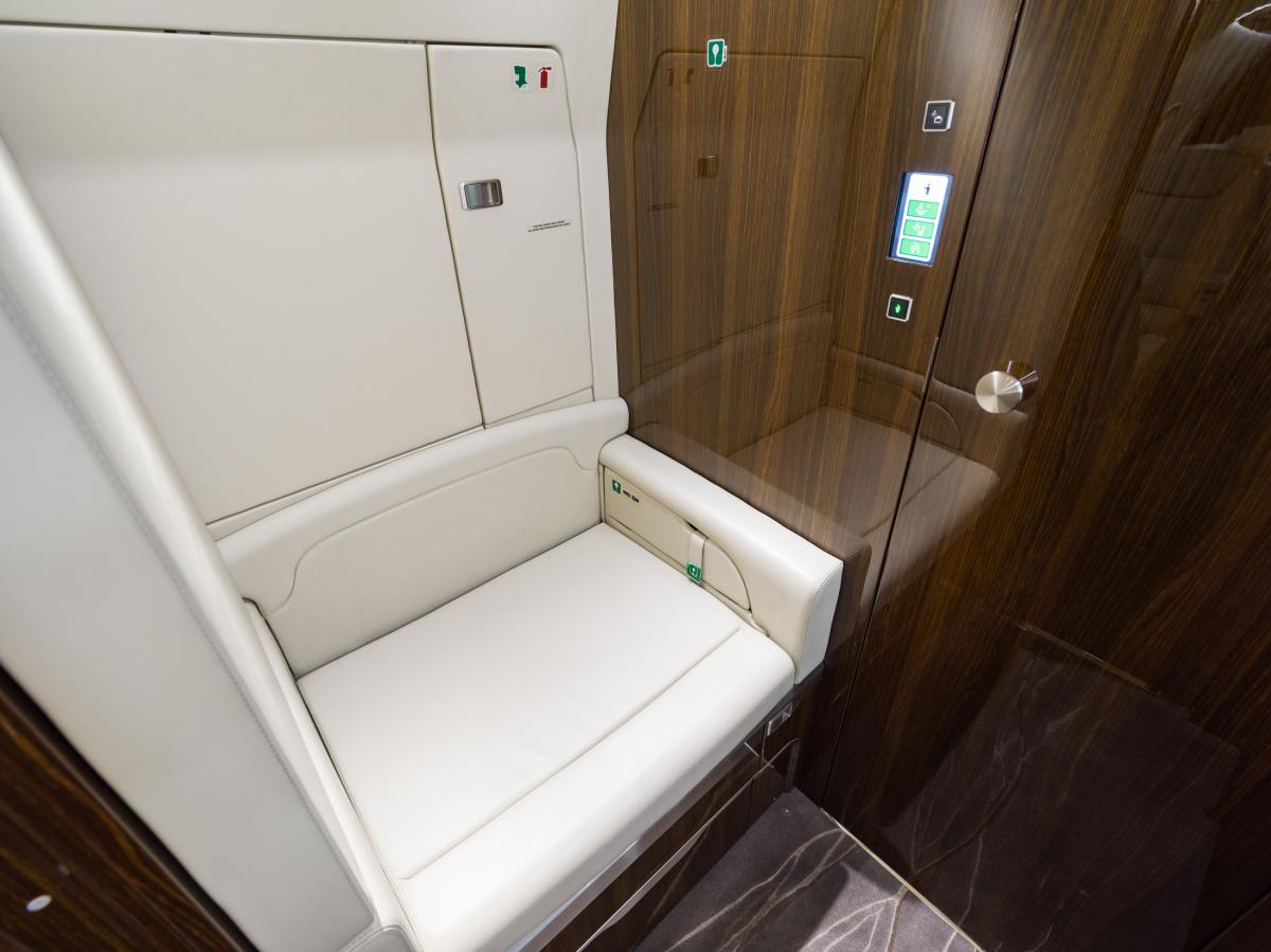 2016 Challenger 350 s/n 20632 Photo 6