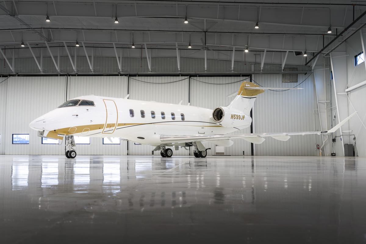 2016 Challenger 350 s/n 20632 Photo 3