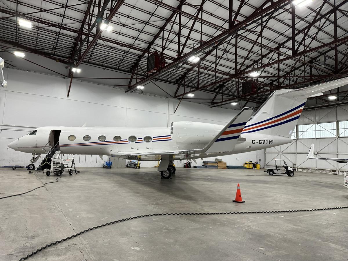 2016 Gulfstream G450 Photo 2
