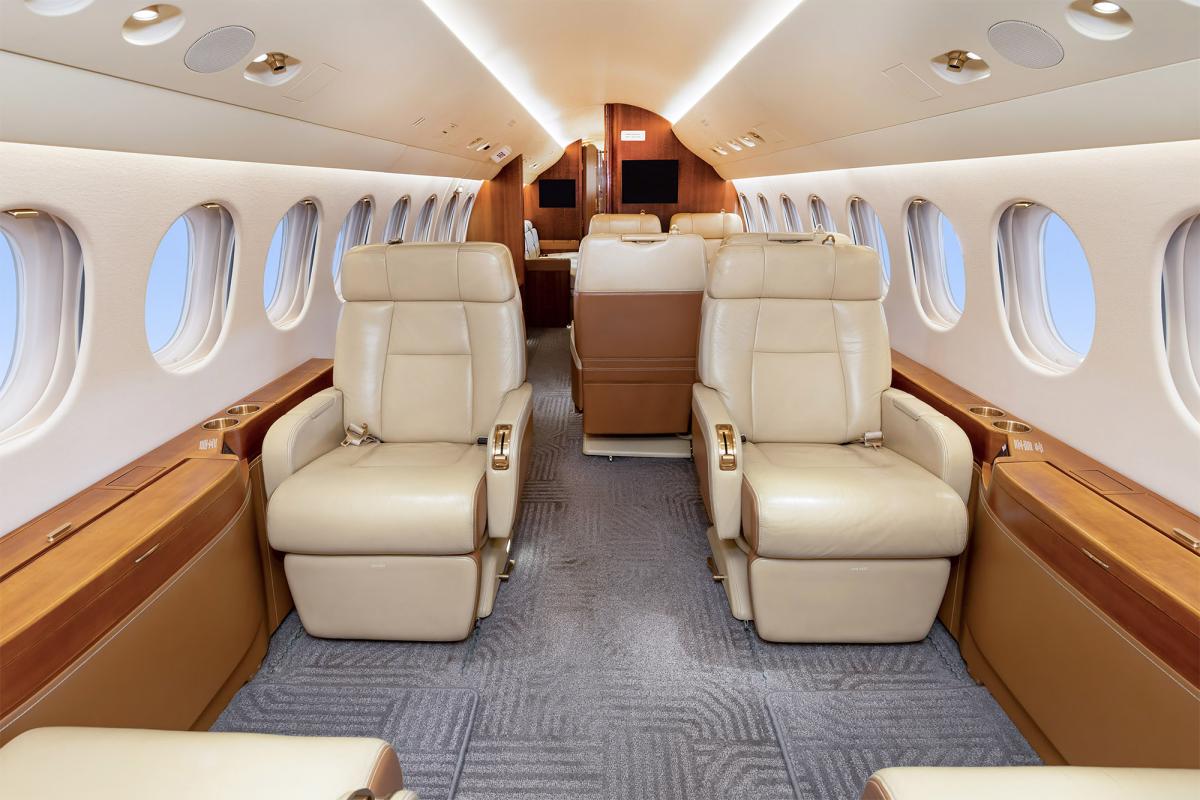 2012 Falcon 7X Photo 2
