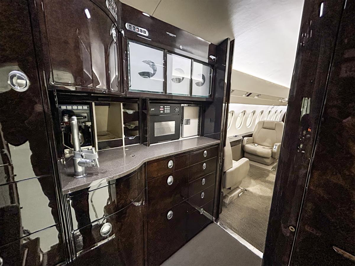 2002 Dassault Falcon 2000 Photo 5